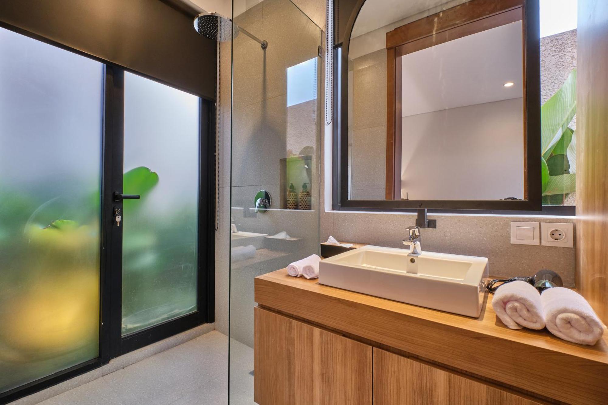 Brand New! 3br Modern Private In South Pousada Ubud